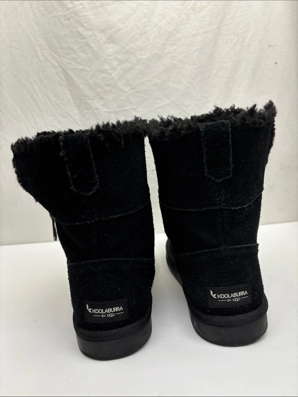 Kolaburra by Ugg Black Faux-Shearling Winter Boots, size 4 big girl, box 74
